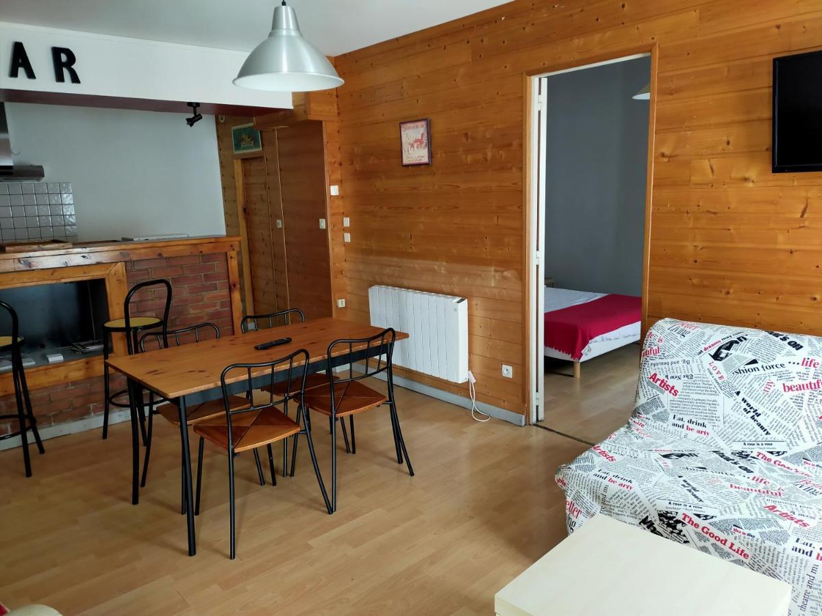 לה בורבול Agreable Appartement De 48 M² En Rdc מראה חיצוני תמונה