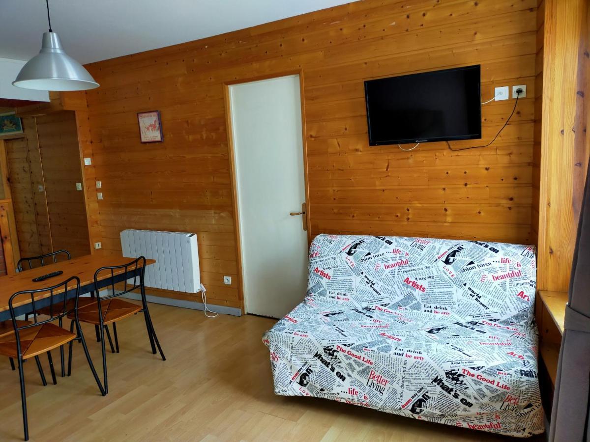 לה בורבול Agreable Appartement De 48 M² En Rdc מראה חיצוני תמונה