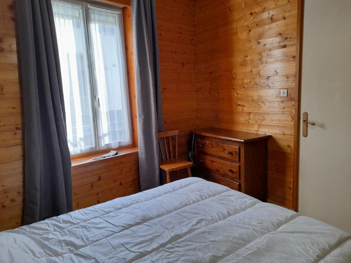 לה בורבול Agreable Appartement De 48 M² En Rdc מראה חיצוני תמונה