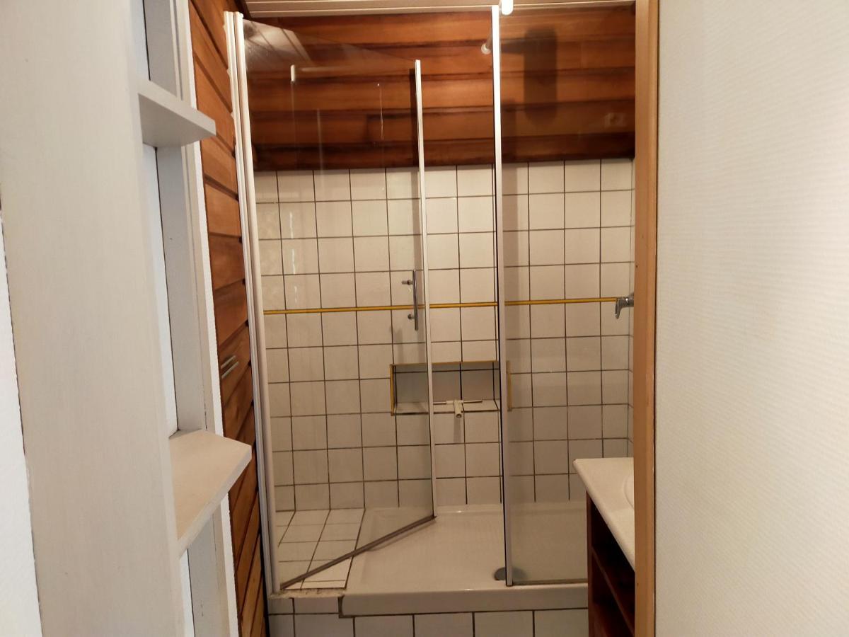 לה בורבול Agreable Appartement De 48 M² En Rdc מראה חיצוני תמונה
