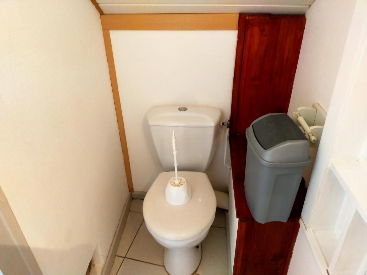 לה בורבול Agreable Appartement De 48 M² En Rdc מראה חיצוני תמונה